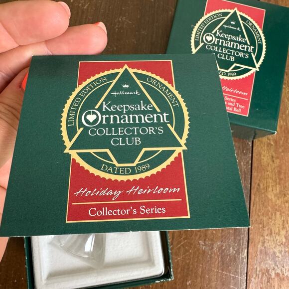 Hallmark "Holiday Heirloom" Silver Plate and Crystal Bell Club Ornament 1989 - Picture 3 of 8